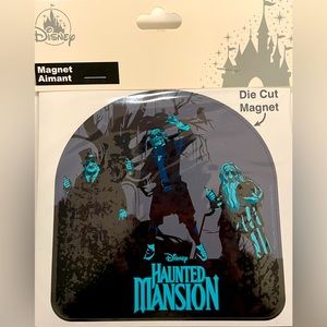 Disney Magnet - Haunted Mansion - NEW - Hitchhiking Ghosts